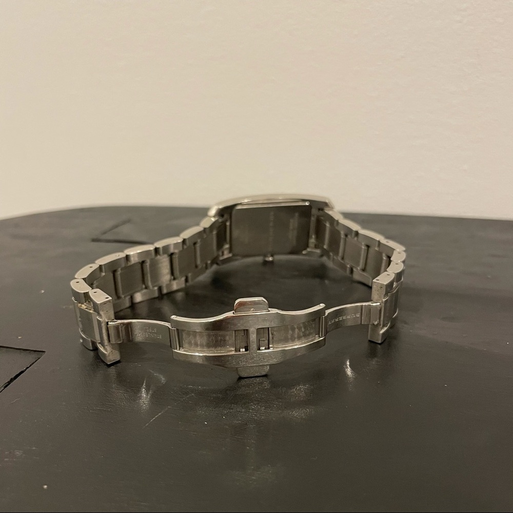 Burberry watch - Picture 3 of 4